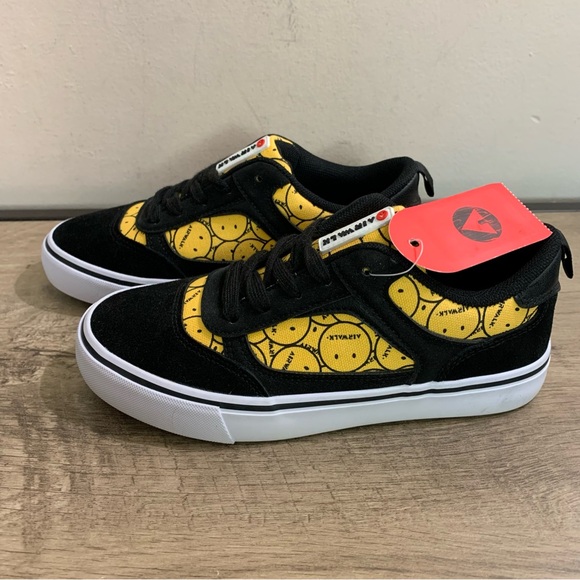 NEW! Boy's AIRWALK Huntington SMILEY FACE Skateboard SNEAKERS Athletic SHOES 4 - Picture 2 of 6